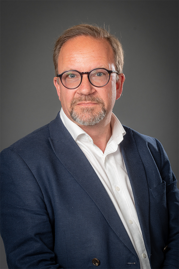 Prof Phil Baker6x9